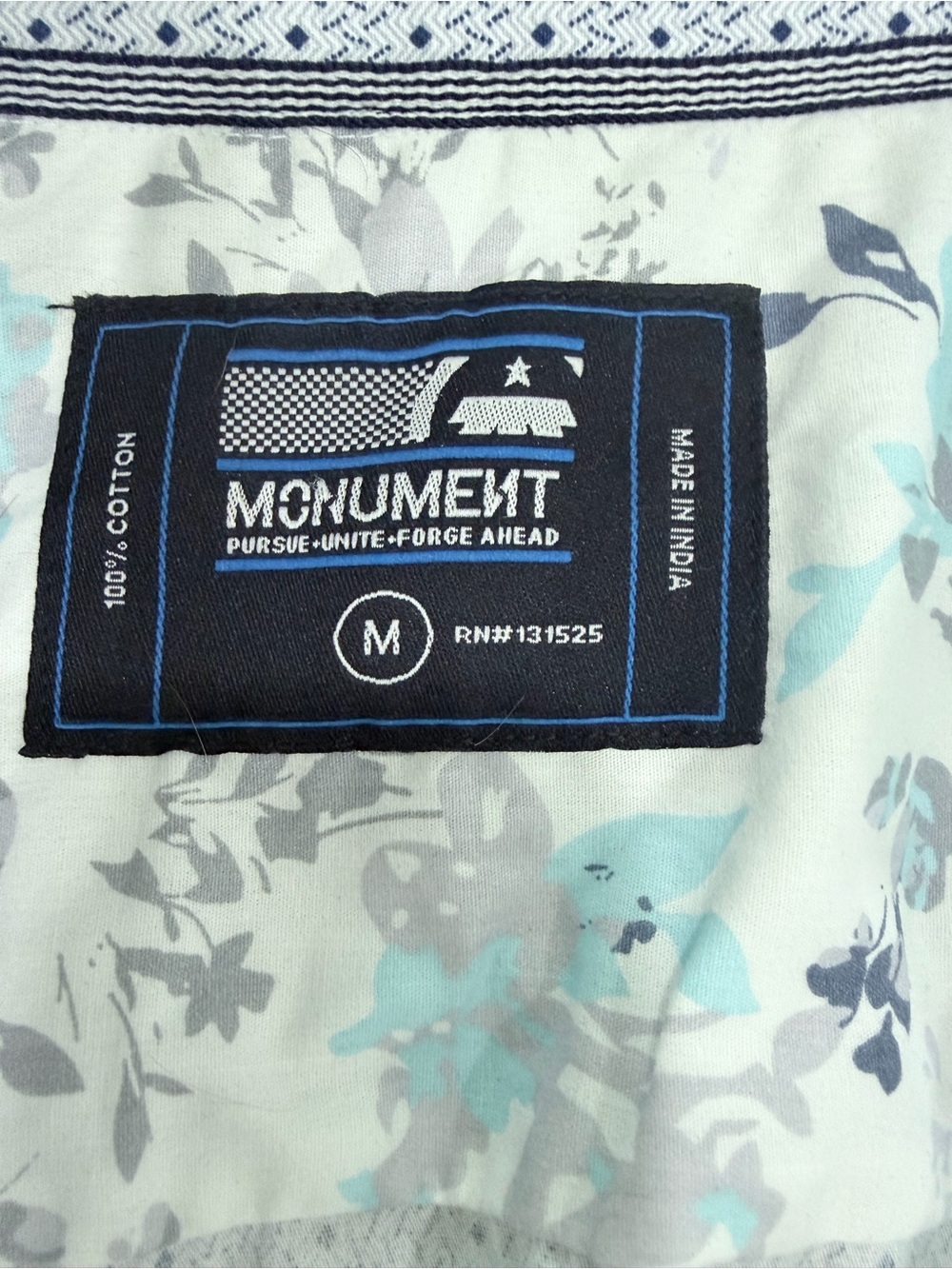Monument Men's Light Blue Short-Sleeve Button-Down with Micro Pattern - Picture 6 of 7